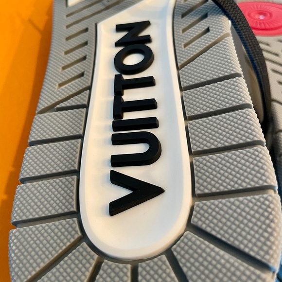 LV Trainers  / Sneakers / Virgil Abloh Men's US9 /EU42 - Picture 12 of 16